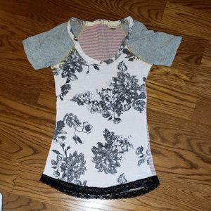 Daytrip floral striped soft tee